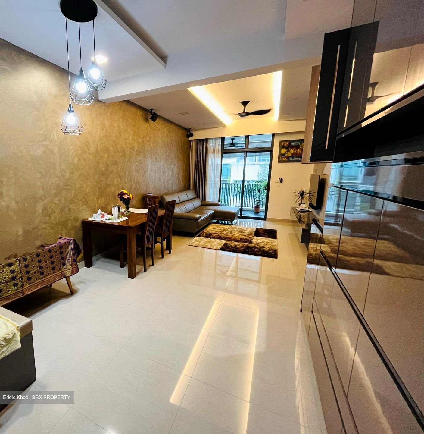 Rosewood Suites (D25), Condominium #558558521